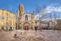 Lot à "Aix-en-Provence (13)"